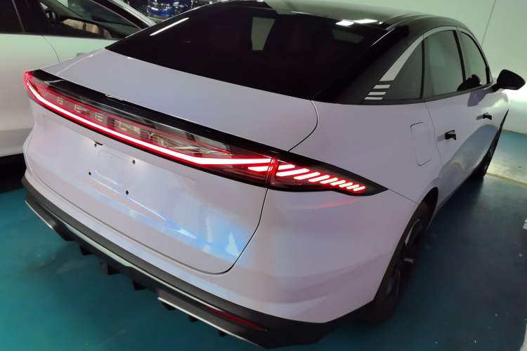 Used Geely Galaxy L6 2024 125km PLUS Dragon Edition