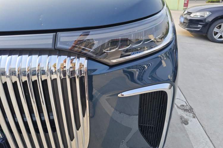 Used VOYAH Dream 2025 PHEV Four-Wheel-Drive Flagship Kunpeng Edition Left Front Headlight