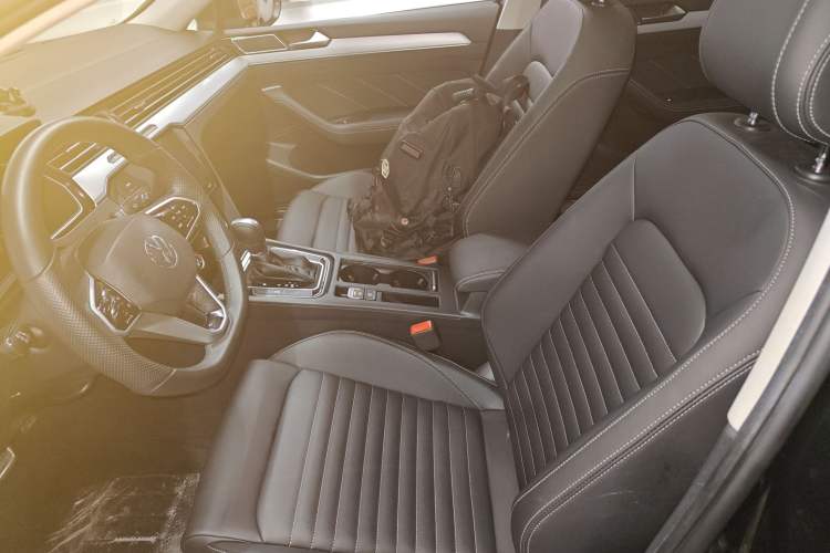 Used Volkswagen Magotan 2025 Zhongxiang Version 280TSI DSG Comfort Edition