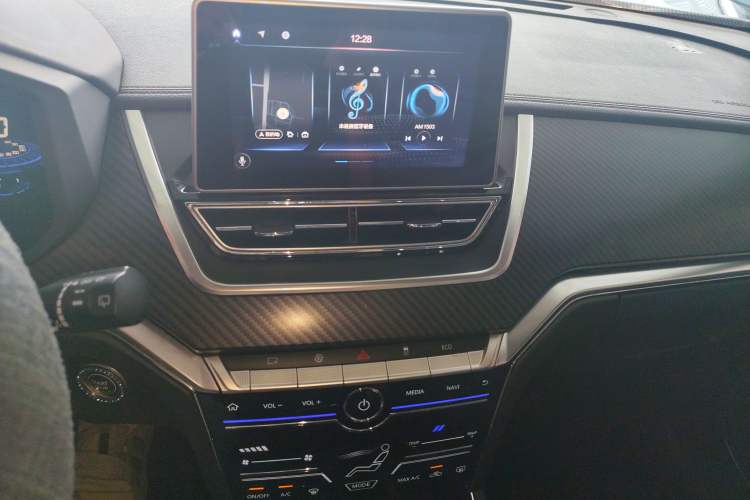 Used Venucia T60 2020 1.6L CVT Smart Drive Version China VI Standard
