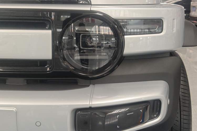 Used iCAR V23 2025 401 Two-Wheel Drive Intelligent Driving Version Left Front Headlight