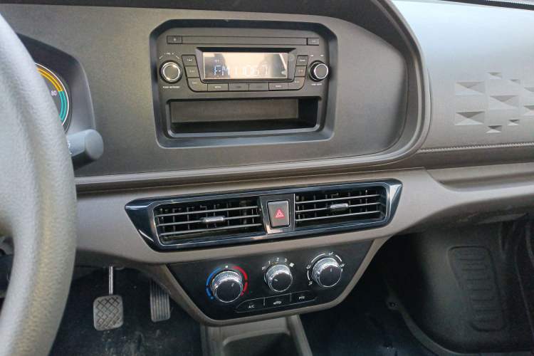 Used Ruichi EC71 2024 EC71L Cargo Pioneer I Model 41.85 kWh