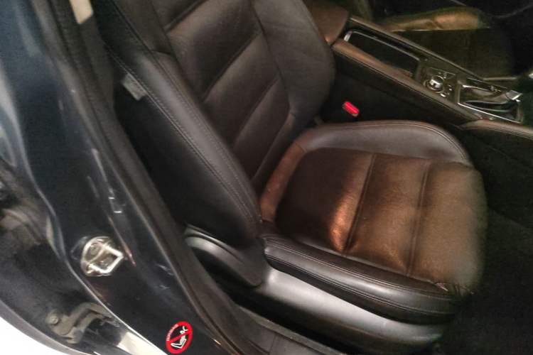 Used Mazda Atenza 2017 2.0L Blue Sky Luxury Edition Right Front Seat