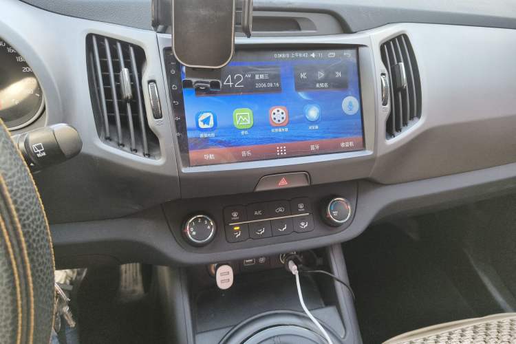 Used Kia Sportage R 2015 2.0L Manual Two-Wheel Drive GL Model
