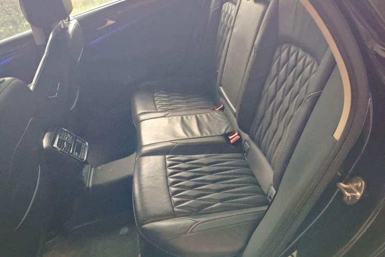 Used Volkswagen Passat 2019 330TSI Luxury Edition China VI Standard