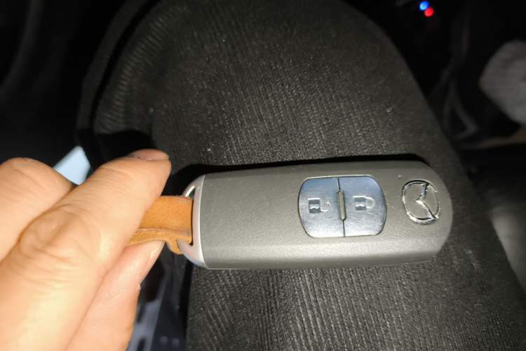 Used Mazda CX-4 2016 2.5L Automatic 4x4 Sky Blue Passion Edition
