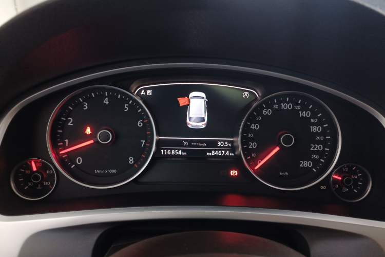 Used Volkswagen Touareg 2016 3.0 TSI High-End Version Instrument Cluster