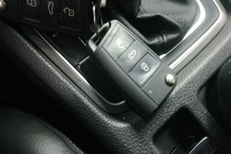 Used Volkswagen Golf 2015 1.4TSI Automatic Luxury Model Vehicle Key