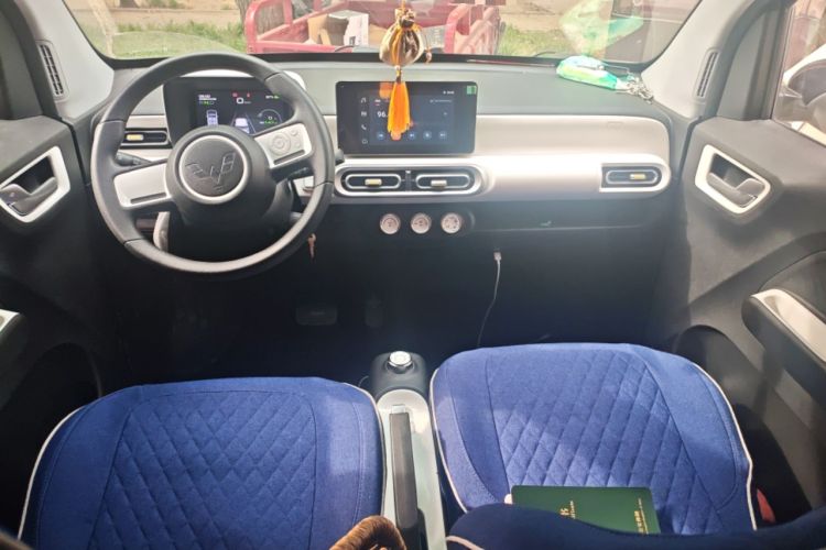 Used Wuling Hongguang MINIEV 2024 3rd Generation 170 km Center Console