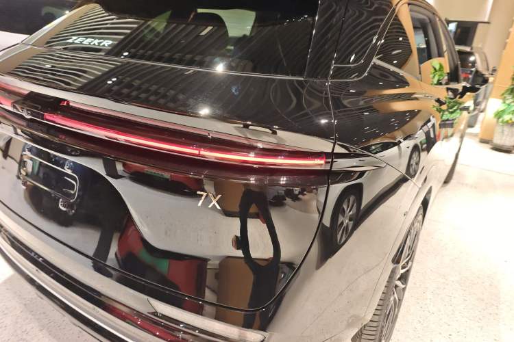 Used Zeekr 7X 2026 75kWh Rear-Drive MAX Edition Right Rear Taillight