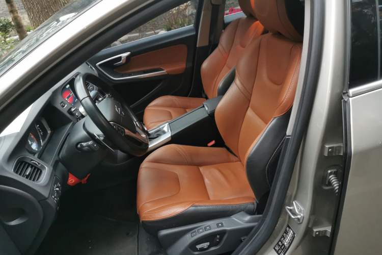 Used Volvo V60 2016 T5 Zhiya Edition Left Front Seat