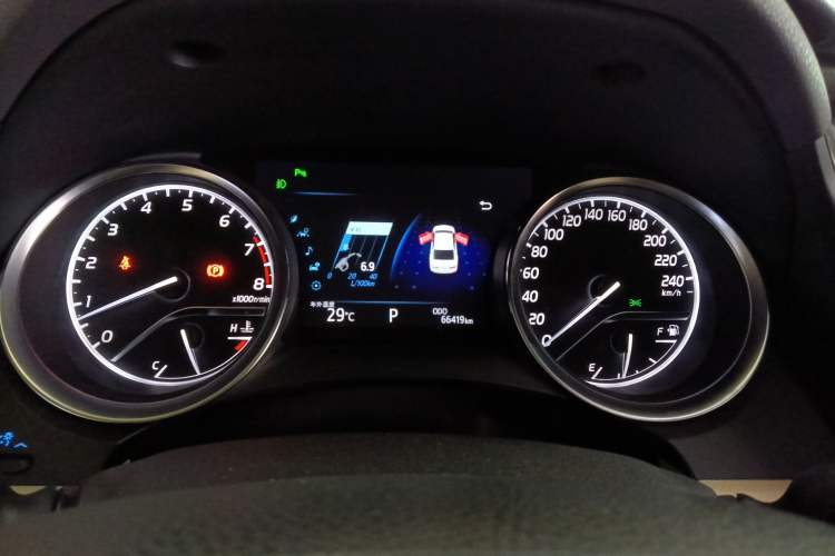 Used Toyota Camry 2019 2.5G Luxury Edition China VI Standard Instrument Cluster