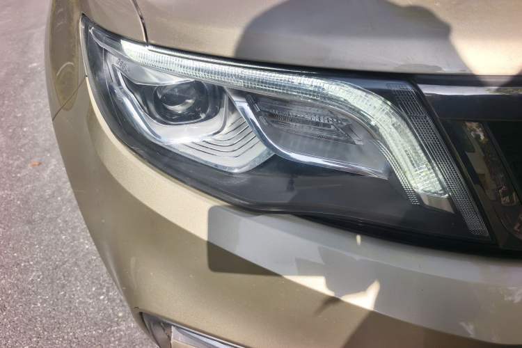 Used Geely Auto Emgrand X7 Sport 2020 1.8TD DCT Two-Wheel Drive Smart Connect 4G-Enabled Version