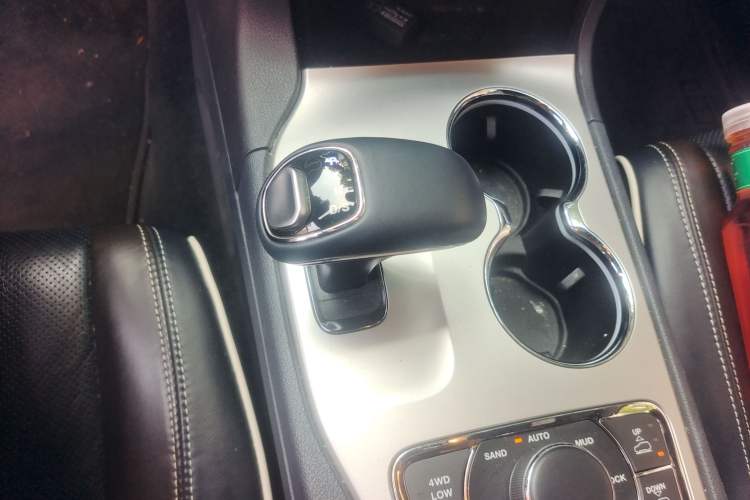 Used Jeep Grand Cherokee 2015 3.6L Luxury Navigation Edition