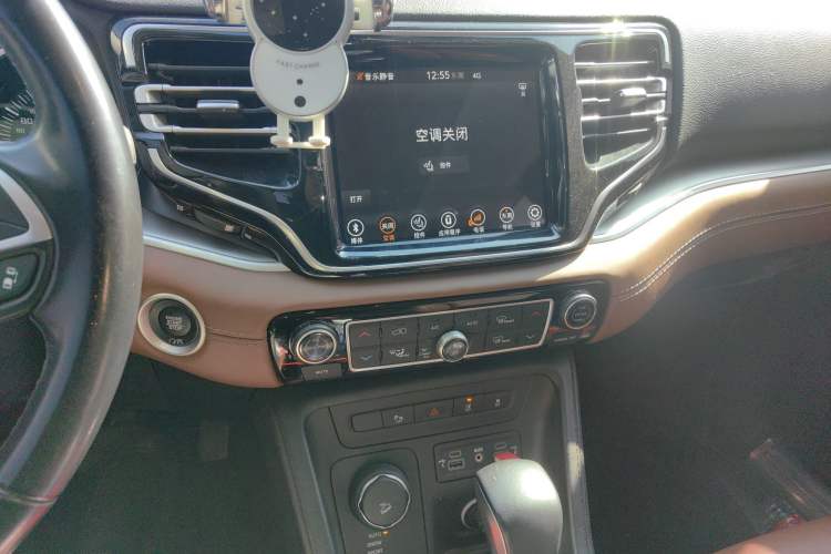 Used Jeep Grand Commander 2022 2.0T Four-Wheel Drive Luxury Edition
