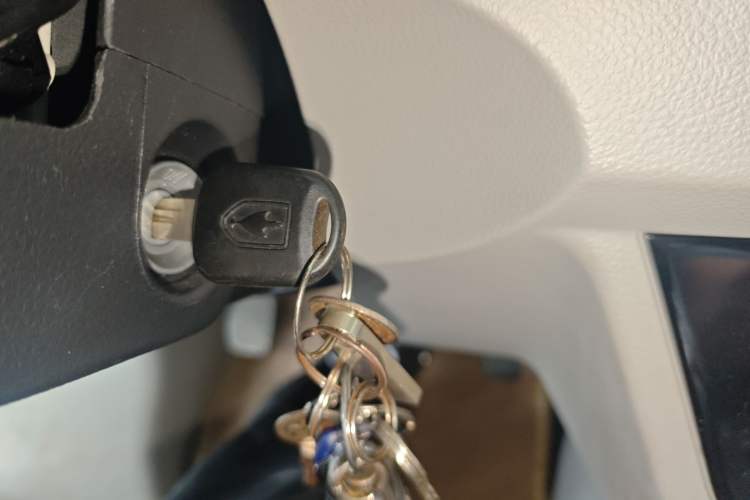 Used Jinbei New Hiace X30L 2021 1.5L Wealth Edition Bus Non-Air-Conditioned China VI Standard SWC15M Vehicle Key