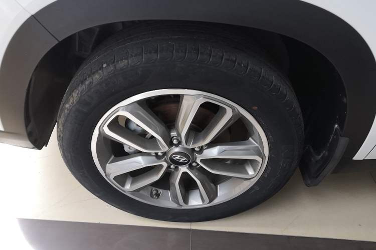 Used Hyundai ix35 2019 2.0L Automatic 2WD Zhiyong·Changxiang Edition China V Standard Exterior 4