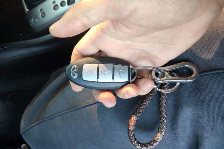 Used Infiniti QX60 2014 2.5 S/C Hybrid Two-Wheel Drive Excellence Edition Vehicle Key