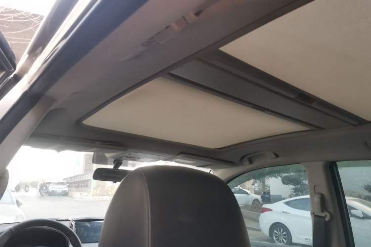 Used Renault Koleos 2014 Revised Version 2.0L Two-Wheel Drive Fashion Edition