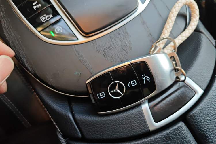 Used Mercedes-Benz E-Class 2020 Restyled E 300 L Sporty and Stylish Edition
