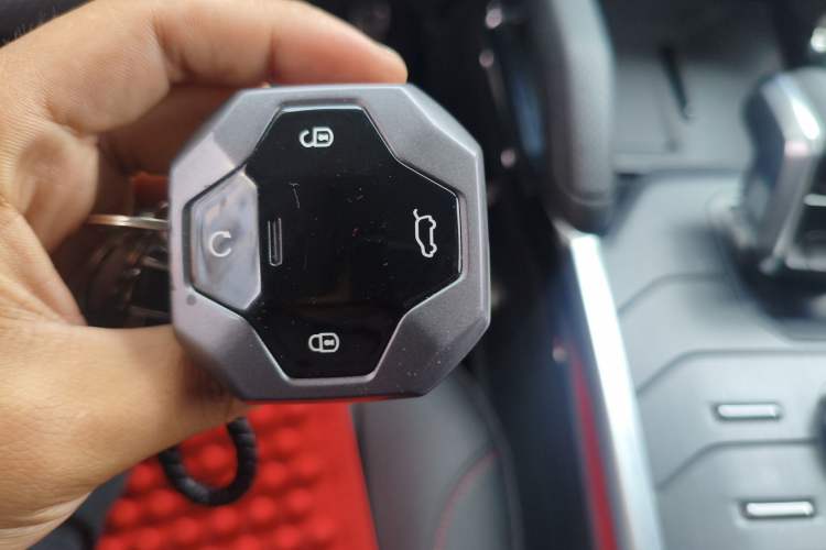 Used JETOUR Traveler 2024 2.0T All-Wheel-Drive CrossPRO Entertainment Edition