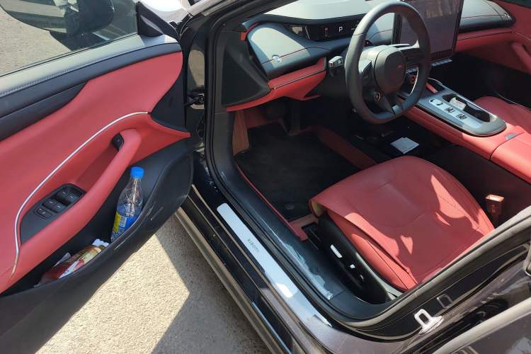 Used Xiaomi Auto SU7 2024 Rear-Drive Long-Range Intelligent Driving Version Driver Seat