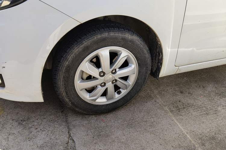 Used Kia K2 2015 Sedan 1.4L MT GLS