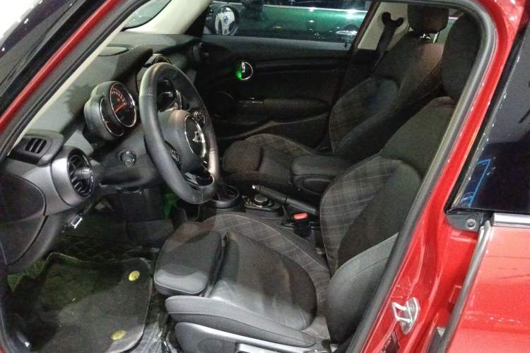 Used MINI 2016 1.5T COOPER Pioneer Edition Five-Door Model
