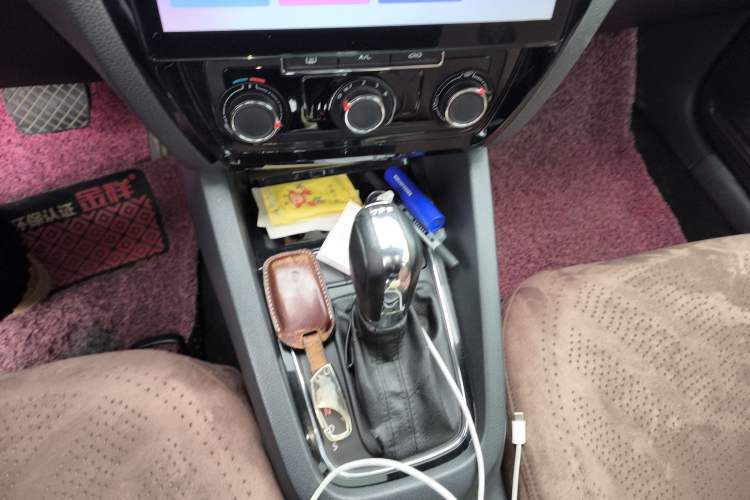 Used Volkswagen Sagitar 2017 230TSI Automatic Comfort Version