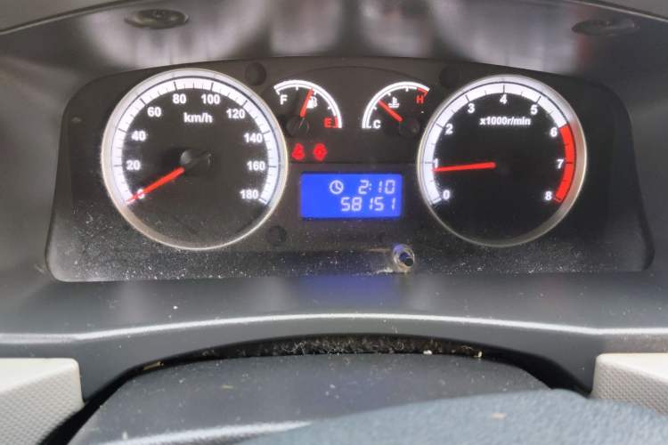 Used Foton Scenic G7 2020 2.4L Commercial Version Long Wheelbase High-Roof 6-Seater Business Vehicle China VI Emission Standard Model 4K22D4M