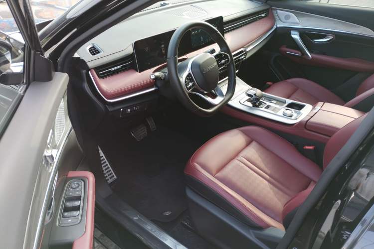 Used JETOUR X70 PRO 2023 1.5T DCT Comfort Edition 5 Seats
