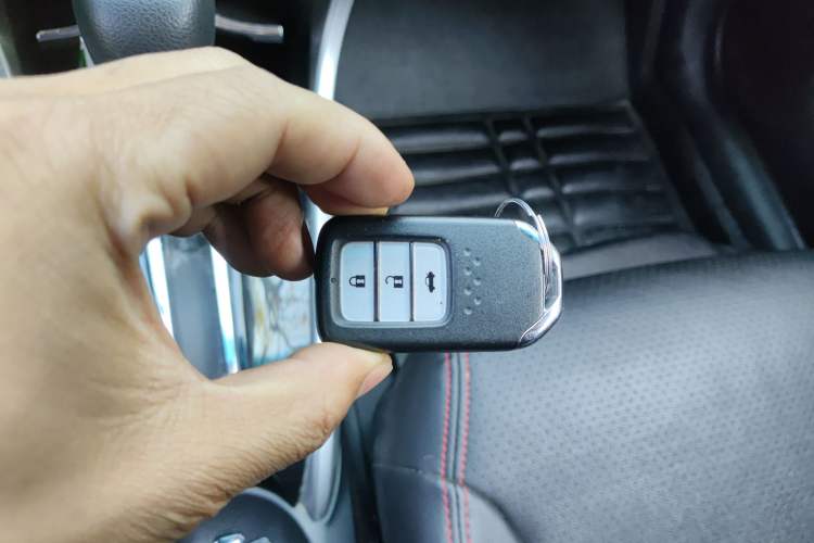 Used Honda Crider 2015 1.8L automatic luxury edition