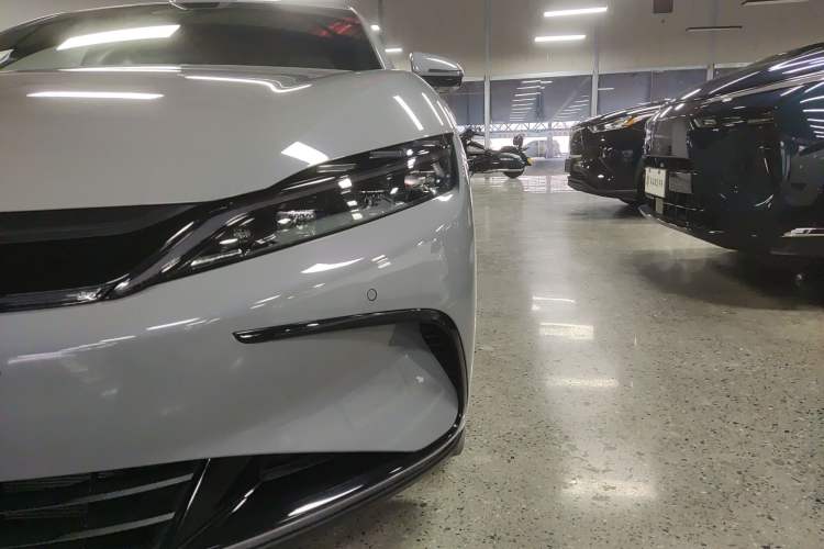 Used BYD Han 2025 DM-i Intelligent Driving Edition 125KM LiDAR Flagship Model
