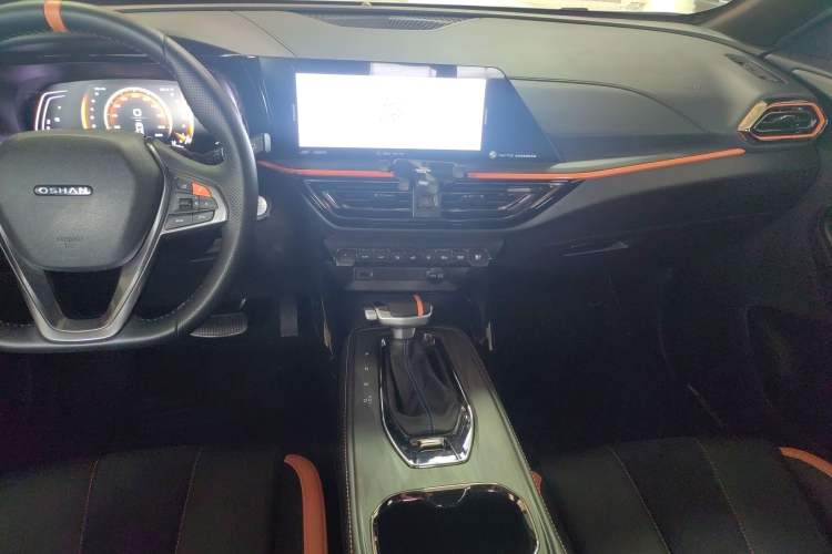 Used CHANGAN OSHAN X5 2022 Sport Edition 1.5T DCT Hurricane Sonic Audio And AC Panel