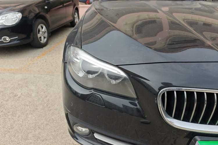 Used BMW 5 Series 2014 520i Elegant Edition Right Front Headlight