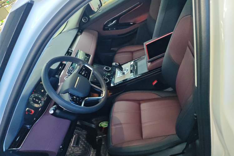 Used Land Rover Range Evoque 2023 Aurora L 249 PS Luxury Edition Left Front Seat