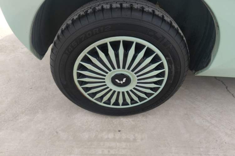 Used Wuling Hongguang MINIEV 2022 Macaron Premium Model – Lithium Iron Phosphate Right Rear Wheel Hub