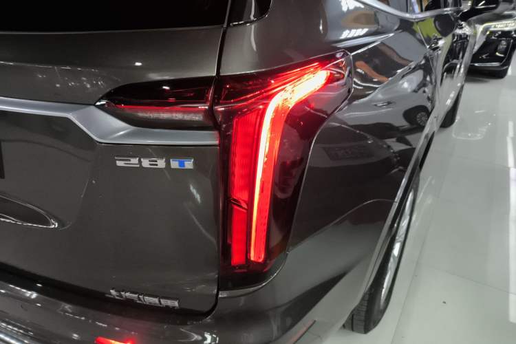 Used Cadillac XT6 2022 2.0T Six-Seater Four-Wheel-Drive Luxury Version