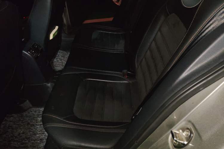 Used Volkswagen Sagitar 2015 230TSI Automatic Luxury Model
