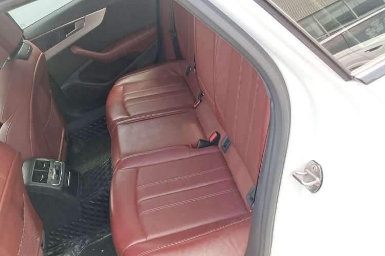 Used Audi A4L 2022 40 TFSI Luxury Dynamic Model