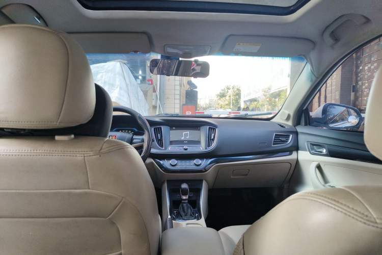 Used Roewe 360 2015 1.5L Automatic Luxury Edition
