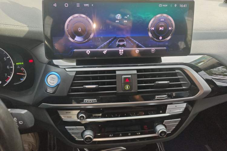 Used BMW X3 2019 xDrive28i M Sport Package Audio And AC Panel