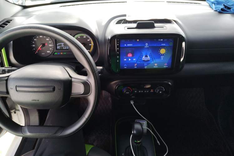 Used Roewe Clever 2021 302 km New Four-Seater Super-Efficient Version
