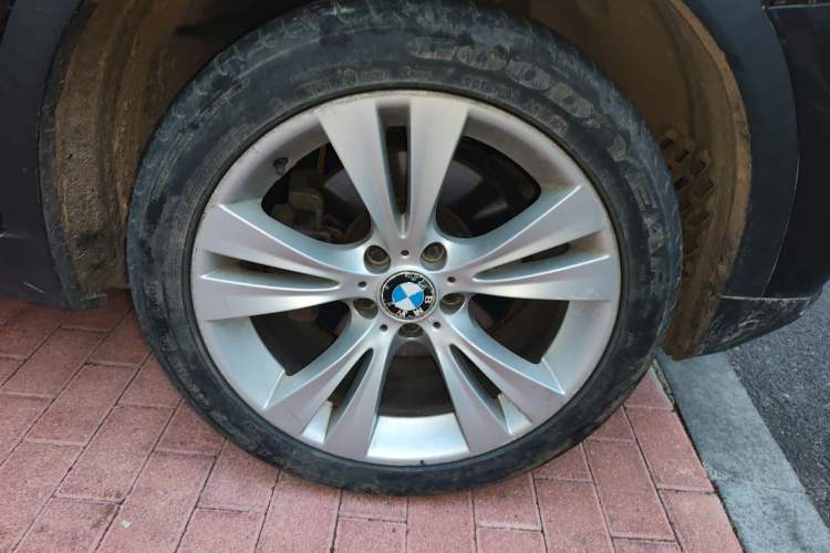Used BMW X3 2011 xDrive35i Luxury Model Right Front Wheel Hub
