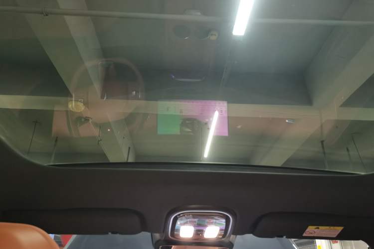 Used Deepal S07 2025 215Max Huawei Qiankun Intelligent Driving ADS SE Range-Extended Version Headliner