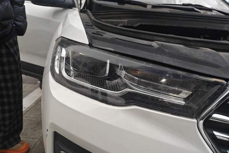 Used Haval H2s 2018 Blue Label 1.5T Dual-Clutch Elite Model Right Front Headlight