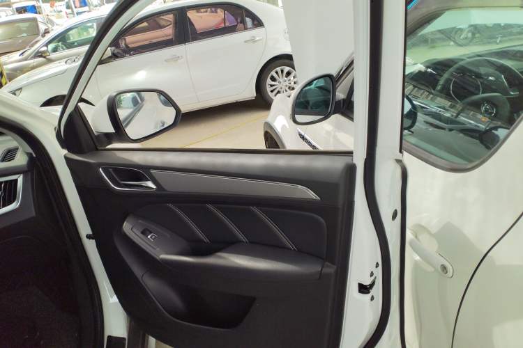 Used Roewe RX5 2019 30T Two-Wheel Drive Automatic Ali SmartConnect Platinum Edition