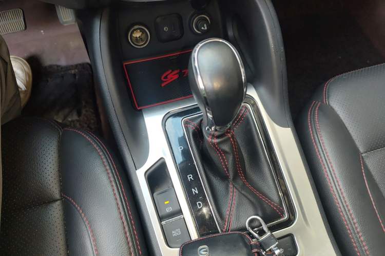 Used Changan CS75 2015 1.8T Automatic 4x4 Prestige Model China V Emission Standard
