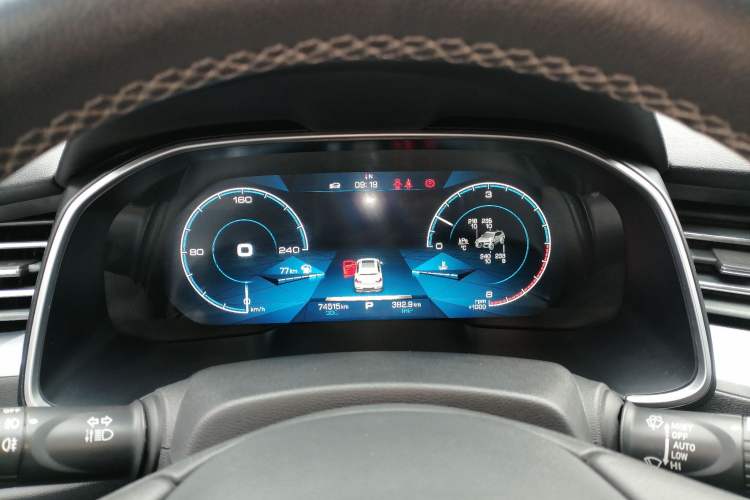 Used Haval H6 2017 Red-Label 2.0T Automatic Two-Wheel Drive Leading Edition Instrument Cluster