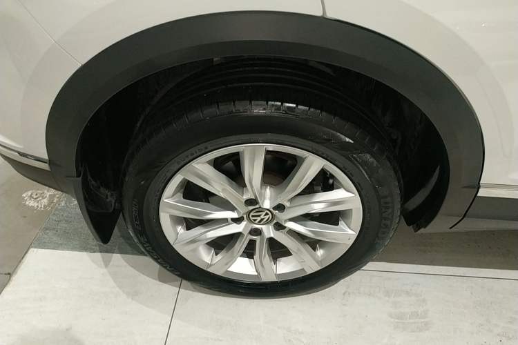 Used Volkswagen T-ROC 2020 230TSI DSG Two-Wheel Drive Advanced Version Right Rear Wheel Hub